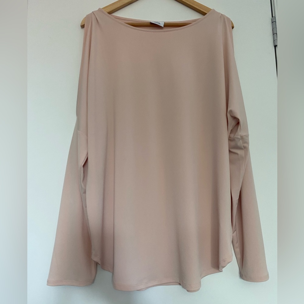 DKNY cold shoulder top - Picture 1 of 5